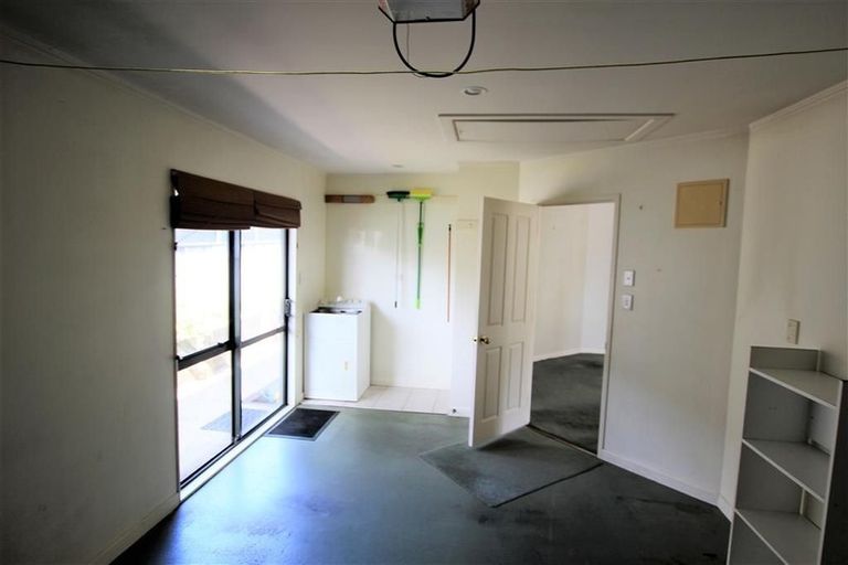 Photo of property in 1/12 Beatrice Avenue, Hillcrest, Auckland, 0627