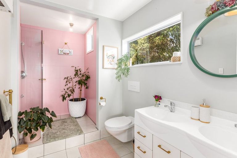 Photo of property in 120a Motuhara Road, Plimmerton, Porirua, 5026