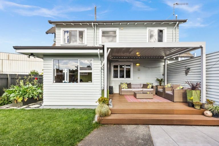 Photo of property in 17 Higgins Street, Marewa, Napier, 4110