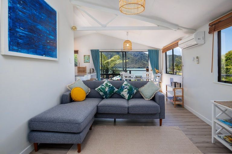 Photo of property in 687 Queen Charlotte Drive, Havelock, Picton, 7281