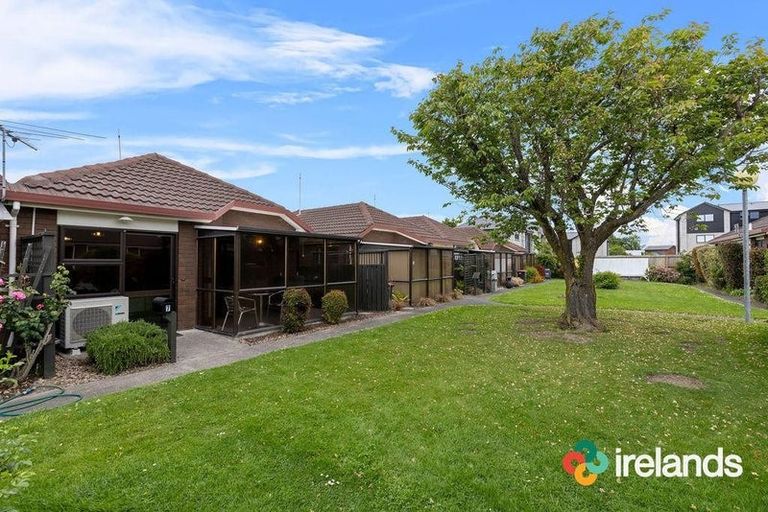 Photo of property in 7/218 Lincoln Road, Addington, Christchurch, 8024