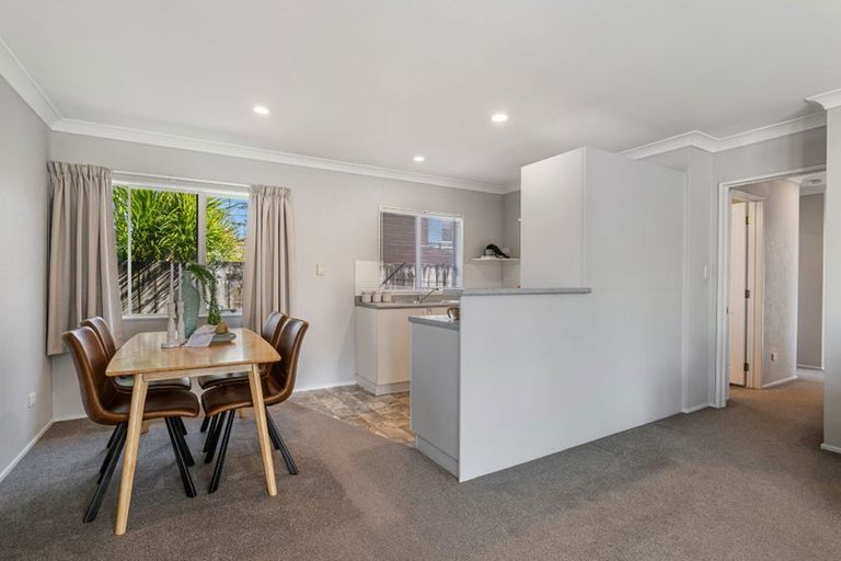Photo of property in 1/2 Doment Crescent, Orewa, 0931