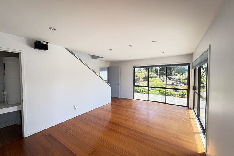 Photo of property in 123 Pomona Road, Kumeu, 0891