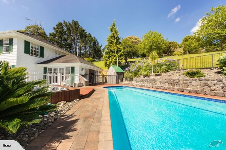 Photo of property in 288 Whitford Road, Whitford, Howick, 2571