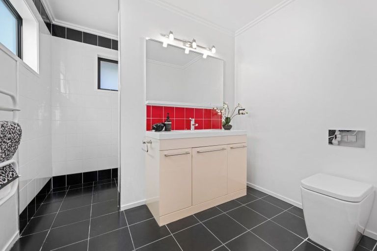 Photo of property in 61 Somerton Drive, Huntington, Hamilton, 3210