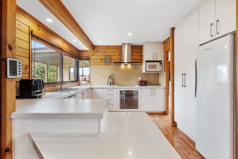 Photo of property in 18 Lochend Place, Highland Park, Auckland, 2010