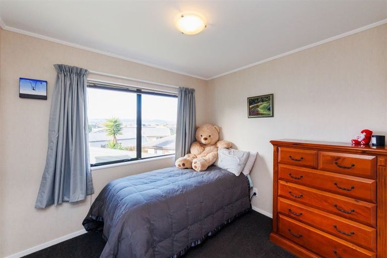 Photo of property in 12 Lydia Place, Kelvin Grove, Palmerston North, 4414