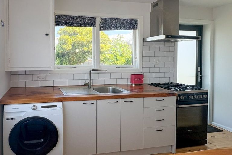 Photo of property in 1/89 Hills Road, Edgeware, Christchurch, 8013