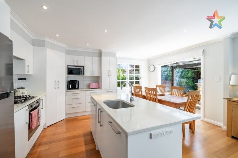 Photo of property in 9 Miro Street, Eastbourne, Lower Hutt, 5013