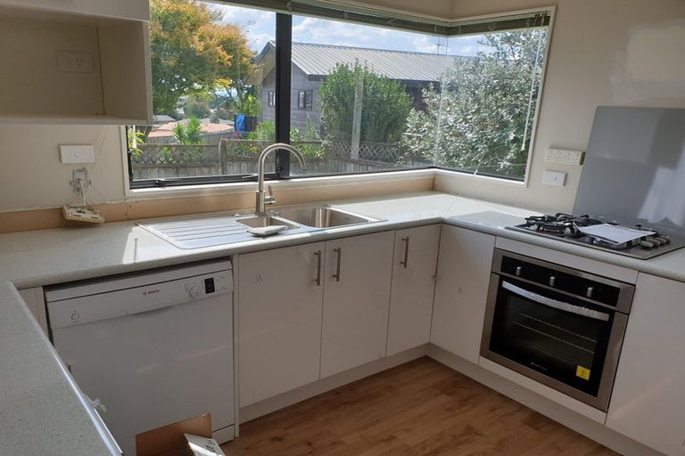 Photo of property in 27 Rosehill Place, Nawton, Hamilton, 3200