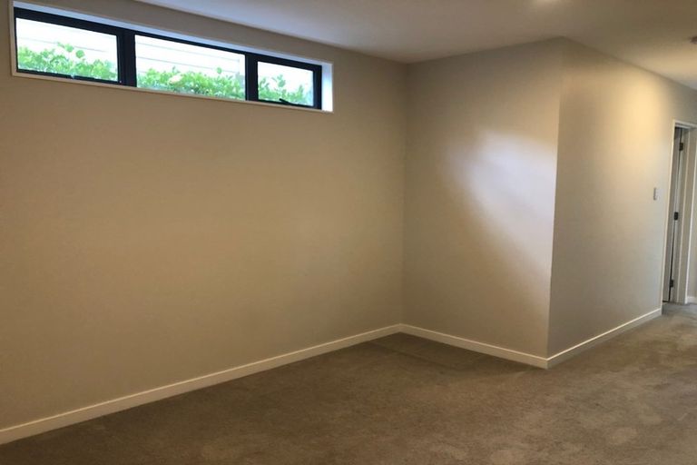 Photo of property in 10c Woodall Place, Totara Vale, Auckland, 0627