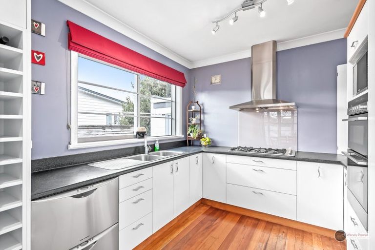 Photo of property in 1 Meadows Avenue, Waiwhetu, Lower Hutt, 5010