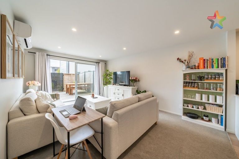 Photo of property in 23b Barber Grove, Moera, Lower Hutt, 5010