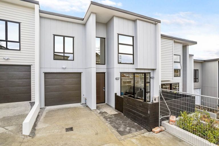 Photo of property in 34 Tihema Lane, Westgate, Auckland, 0614