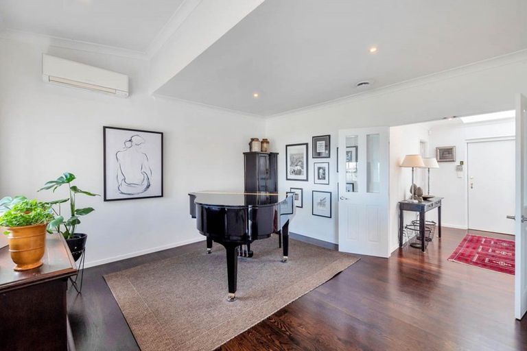 Photo of property in 1/14 Pine Ridge Terrace, Hauraki, Auckland, 0622