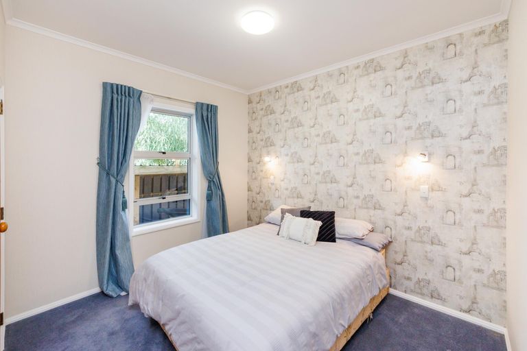 Photo of property in 21 Alan Street, Palmerston North, 4414