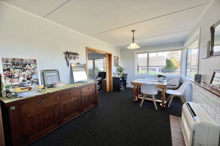 Photo of property in 28 Pine Crescent, Hargest, Invercargill, 9810