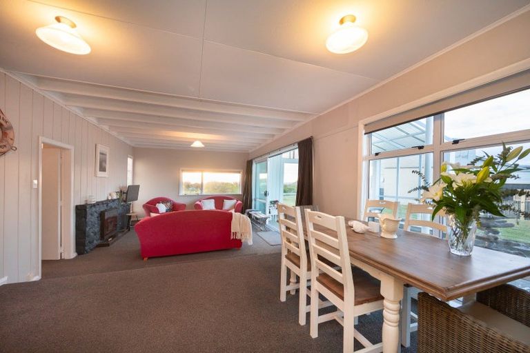 Photo of property in 10 Marine Parade South, Foxton Beach, Foxton, 4815