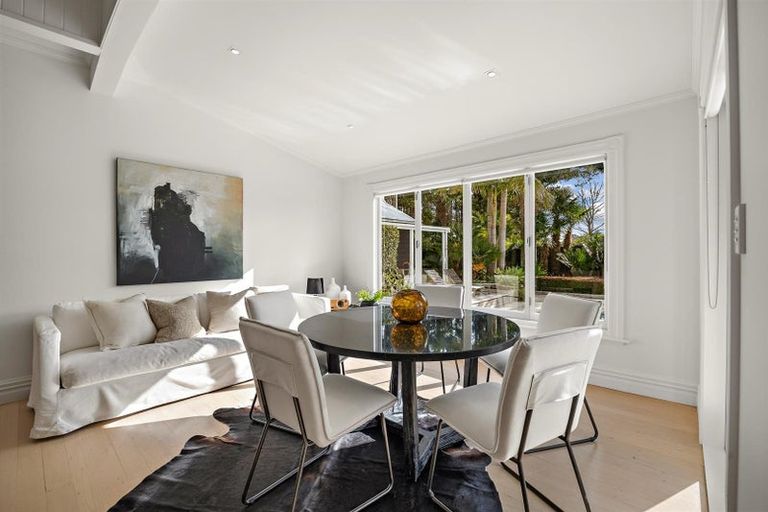 Photo of property in 70 Pomona Road, Kumeu, 0891