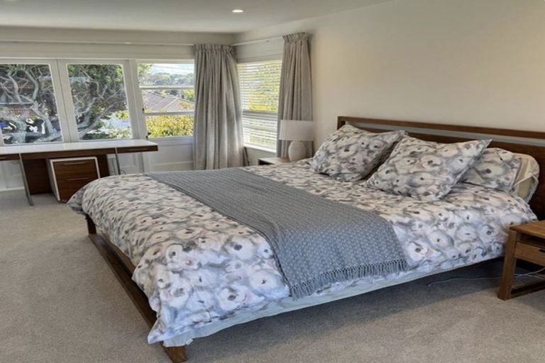 Photo of property in 24 Otakau Road, Milford, Auckland, 0620