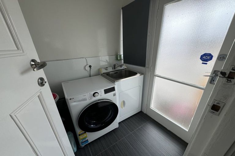 Photo of property in 38 Flat Bush Road, Clover Park, Auckland, 2023