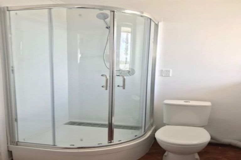 Photo of property in 7 Kiernan Place, Kelston, Auckland, 0602