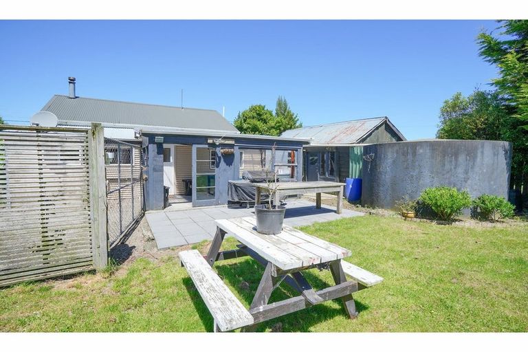 Photo of property in 12 Mclew Road, Kennington, Invercargill, 9871