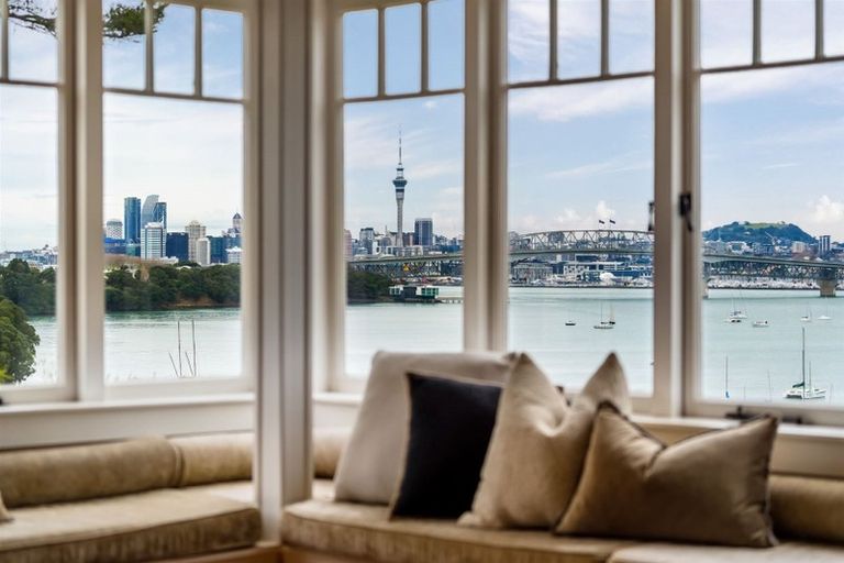 Photo of property in 46 Seaview Avenue, Northcote, Auckland, 0627