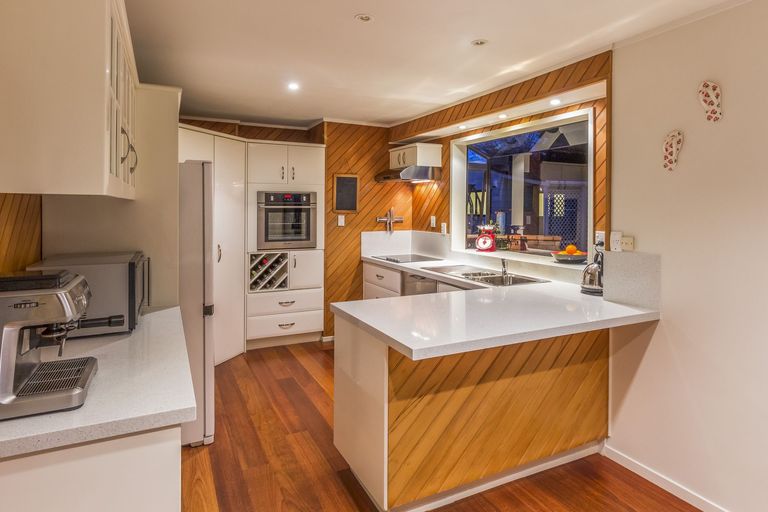 Photo of property in 26 Granville Drive, Massey, Auckland, 0614