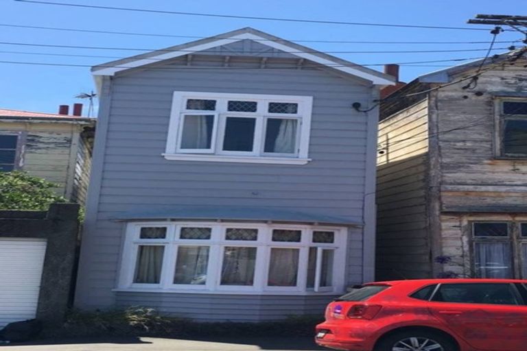 Photo of property in 13 Home Street, Mount Victoria, Wellington, 6011