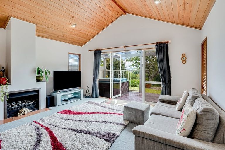 Photo of property in 37 Greenfield Drive, Western Heights, Hamilton, 3200