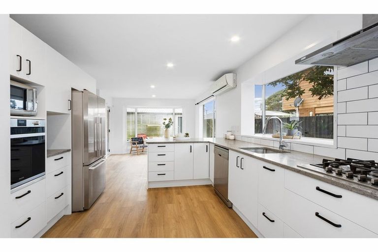 Photo of property in 57 Shackleton Street, New Brighton, Christchurch, 8061