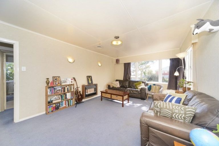 Photo of property in 48 Duff Crescent, Highbury, Palmerston North, 4412