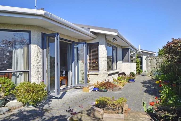 Photo of property in 5 Saint Pauls Court, Highbury, Palmerston North, 4412