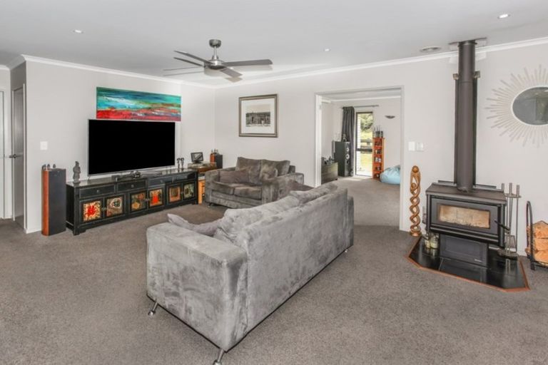 Photo of property in 65 Farquharson Road, Ararimu, Papakura, 2583