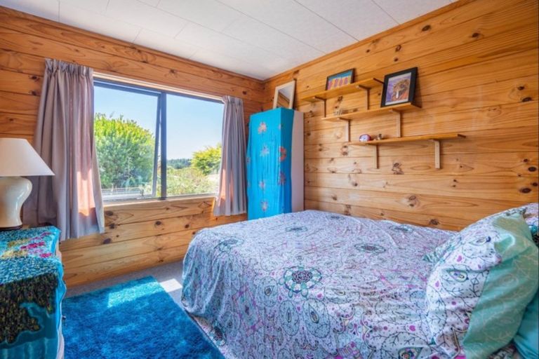 Photo of property in 338 Ngarara Road, Waikanae, 5391