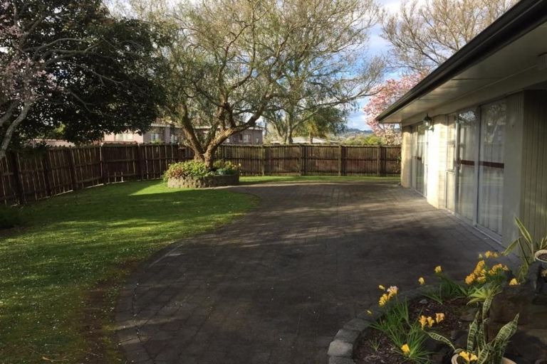Photo of property in 2 Snowden Place, Opaheke, Papakura, 2113