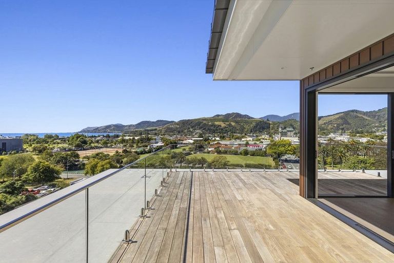 Photo of property in 71 Haven Road, Nelson, 7010