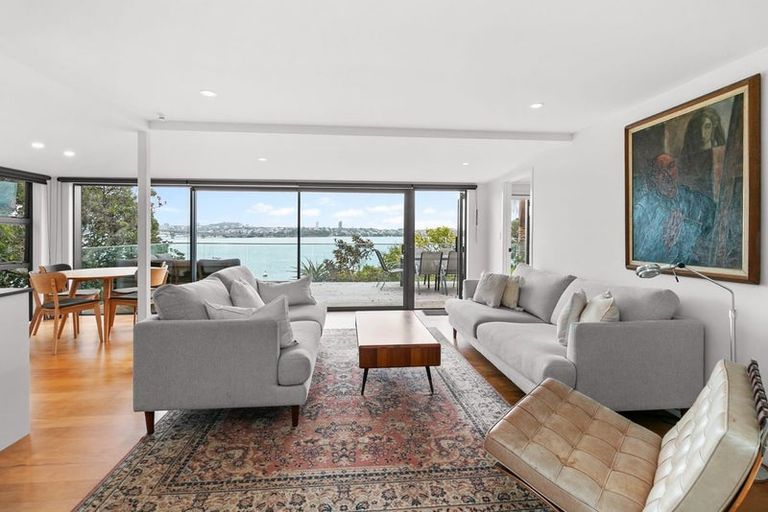 Photo of property in 11 Hinemoa Street, Birkenhead, Auckland, 0626