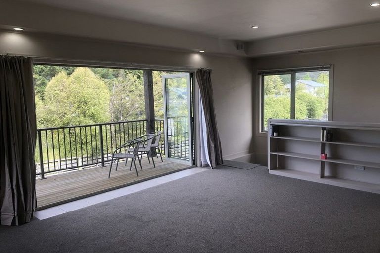 Photo of property in 13a Redfern Terrace, Arthurs Point, Queenstown, 9371