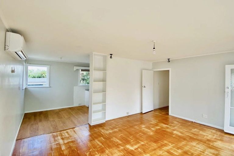 Photo of property in 19 Mcquarrie Avenue, Wattle Downs, Auckland, 2103