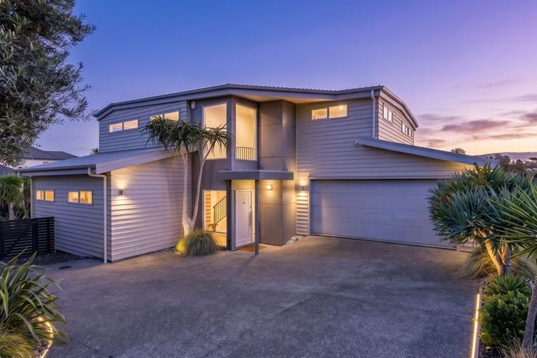 Photo of property in 7a Justin Place, Te Atatu Peninsula, Auckland, 0610