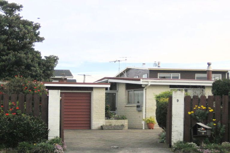 Photo of property in 9 Bermuda Grove, Paraparaumu Beach, Paraparaumu, 5032