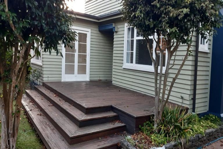 Photo of property in 1/115 Aorangi Road, Bryndwr, Christchurch, 8053