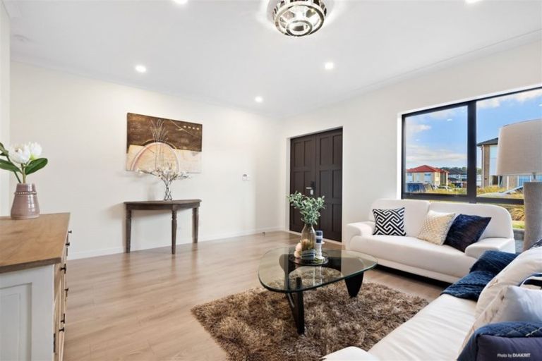 Photo of property in 20 Puoro Street, Flat Bush, Auckland, 2019
