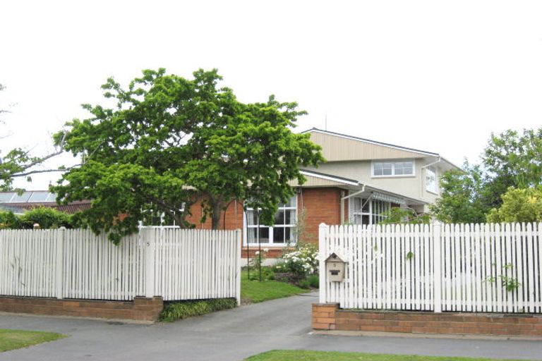 Photo of property in 5 Hawkswood Place, Avonhead, Christchurch, 8042