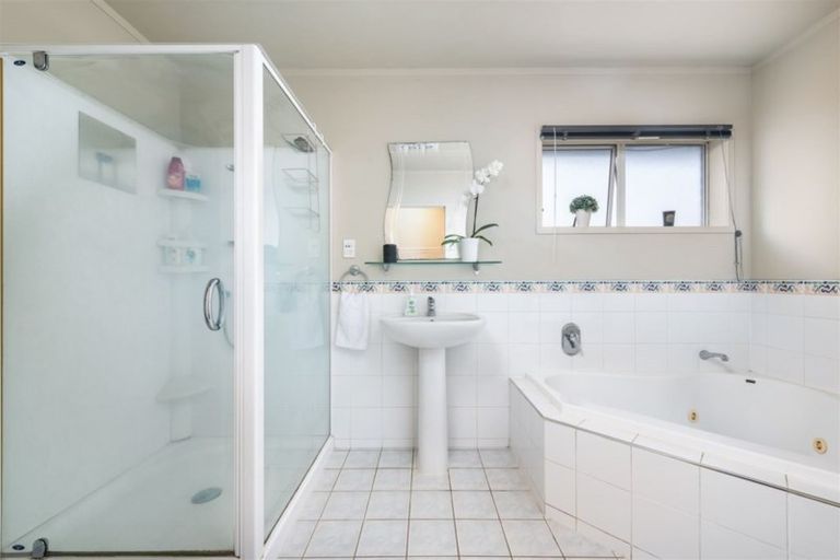 Photo of property in 201 Te Atatu Road, Te Atatu South, Auckland, 0610