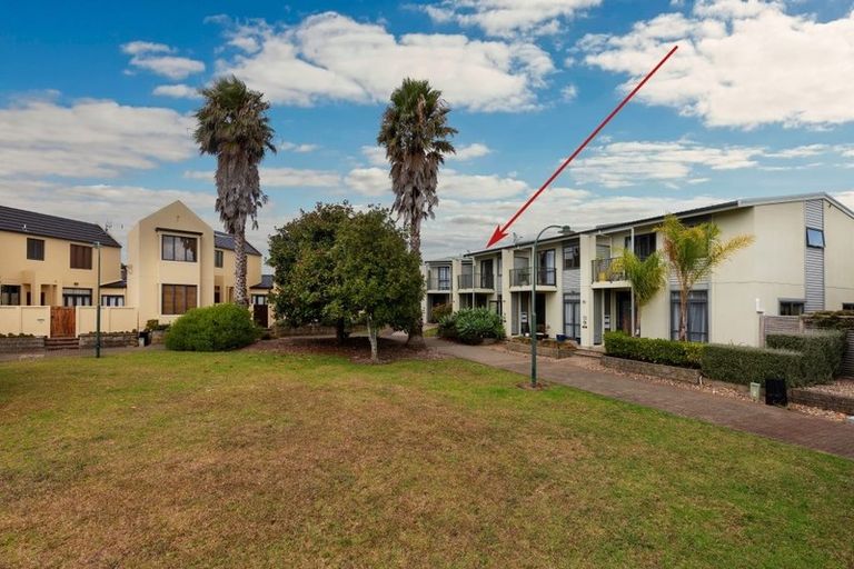 Photo of property in 76 Gunner Drive, Te Atatu Peninsula, Auckland, 0610