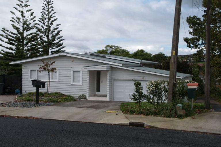 Photo of property in 47 Trelawn Place, Cockle Bay, Auckland, 2014
