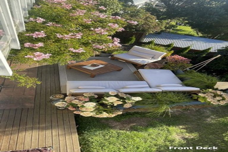 Photo of property in 60 Saint Davids Street, Lyttelton, 8082